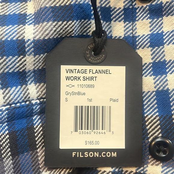 Brand new beautiful Filson flannel shirt. Incredibly well made - Picture 3 of 6